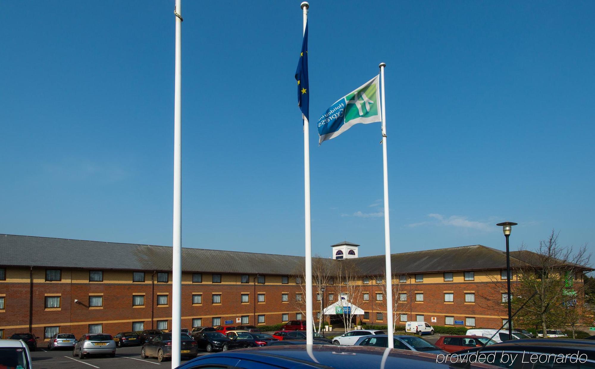 Holiday Inn Express Exeter East By Ihg Exterior foto