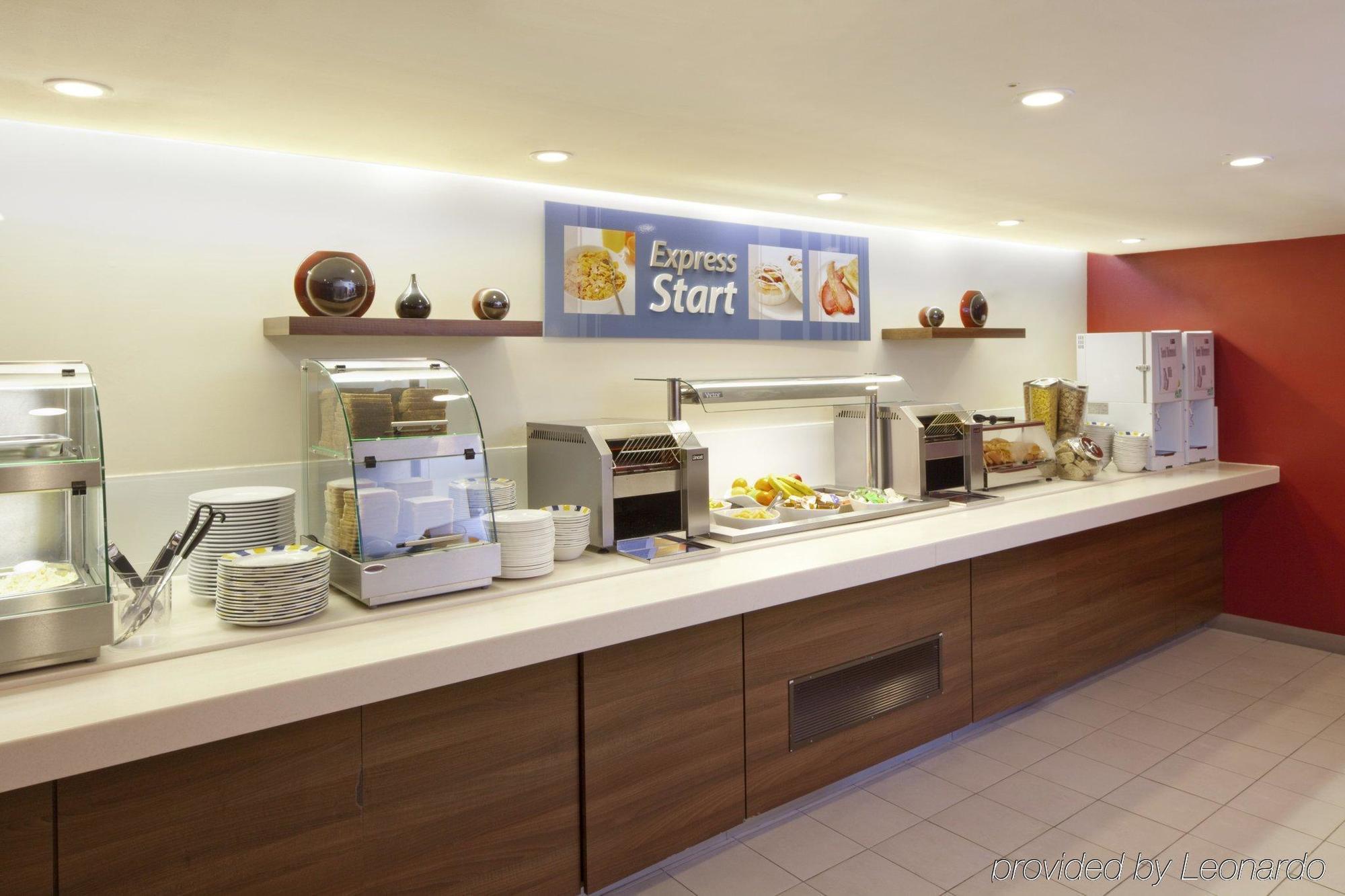 Holiday Inn Express Exeter East By Ihg Exterior foto