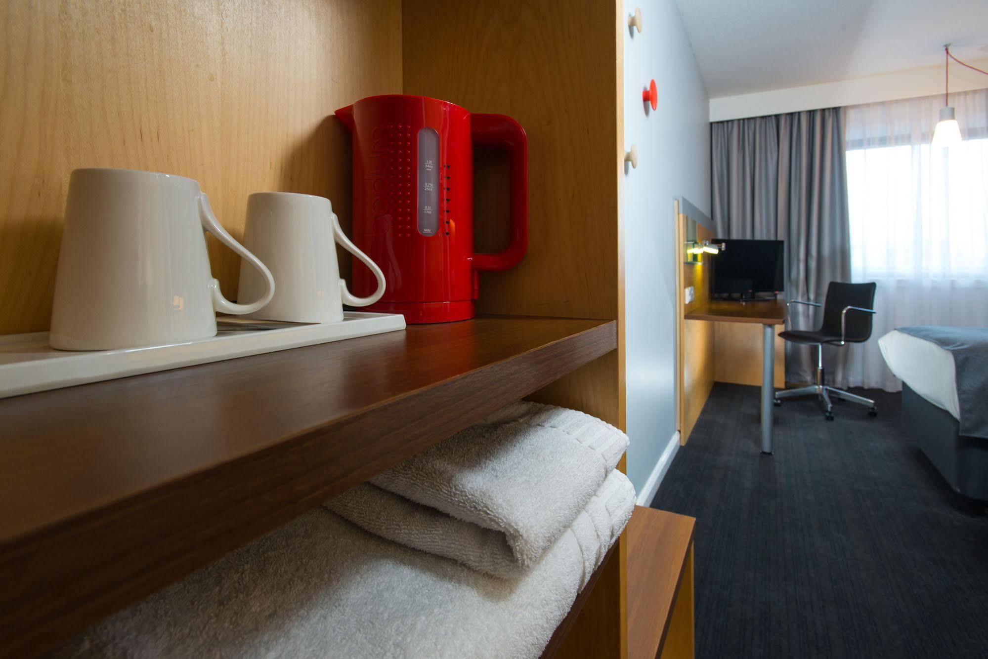 Holiday Inn Express Exeter East By Ihg Exterior foto